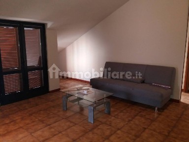 Trilocale piazza Quattro Martiri, Centro, Carmagnola