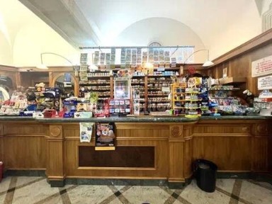 Locale commerciale in Affitto
