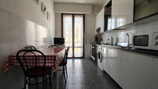 Trilocale via Aretina, Alberti - Bellariva, Firenze
