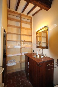 Trilocale via piazza Calda, Cinque Vie, Firenze