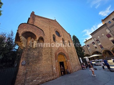 Mansarda via Santo Stefano 12, Centro Storico, Bologna