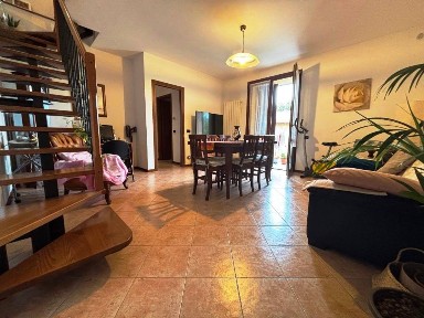 Appartamento via Sinistra Guerro 18/a, Centro, Castelvetro di Modena