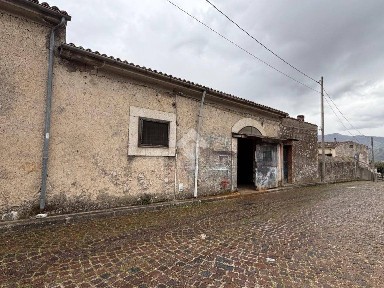 Venafro, VIA ACQUEDOTTO ROMANO, 10