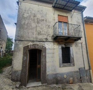 Colli a Volturno, Frazione Valloni