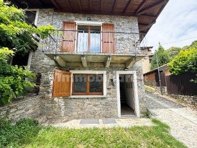 Rustico via Monte, Massino Visconti