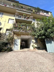 Pavia, Centro Storico, Via Porta Nuova, 22