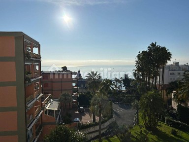Quadrilocale via Roccasterone, Corso degli Inglesi, Sanremo