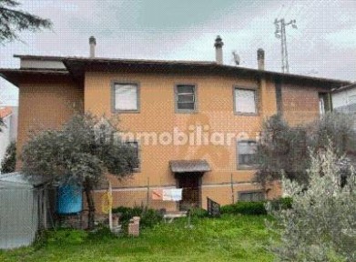 Tolentino, Via Emanuele Lena, 16