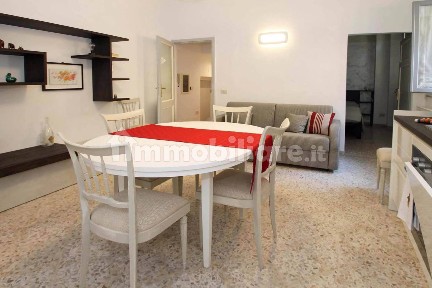 Trilocale buono stato, piano rialzato, Stazione, Siena