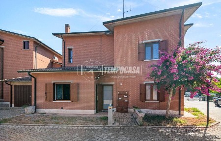 Villa a schiera via Wolfgang Amadeus Mozart 13/E, Centro, Campogalliano