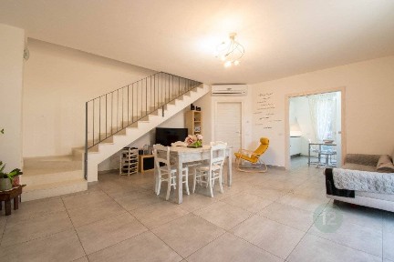Villa a schiera traversa San Lorenzo, Fossoli - San Marino, Carpi