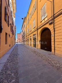 Modena, Centro Storico, Via Francesco Selmi