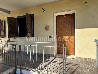 Trilocale via Gabriele D'Annunzio, Centro, Castel Sant'Elia