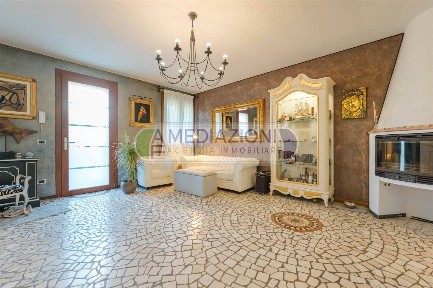 Villa a schiera via Capitello Albrizzi 10, Mira Taglio, Mira