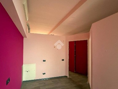 Locale commerciale in Affitto
