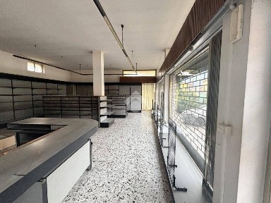 Locale commerciale in Affitto