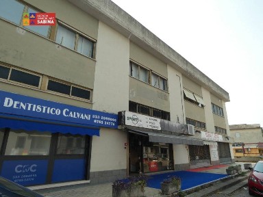 Locale commerciale in Vendita