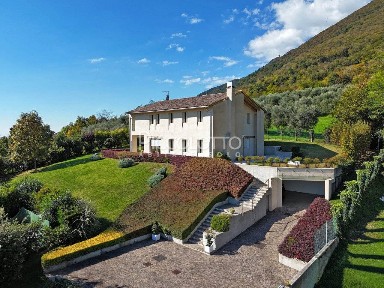 Villa unifamiliare via Italo Girardi, Centro, Borso del Grappa