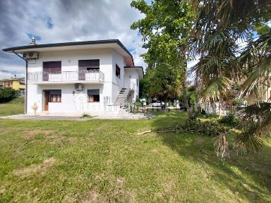 Villa unifamiliare via San Martino, Centro, Pieve di Soligo