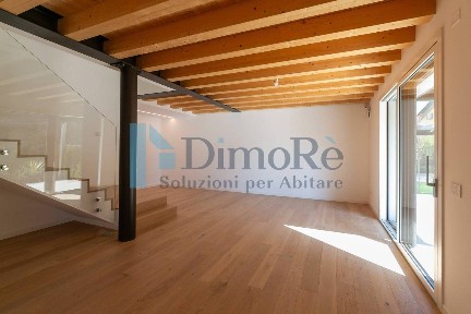 Villa plurifamiliare via Ronzinella 21, Centro, Mogliano Veneto