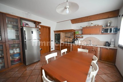 Villa bifamiliare, ottimo stato, 384 m², Ponzano, Ponzano Veneto