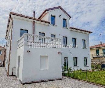 Villa plurifamiliare Borgo Fiume 18, San Lazzaro - Ghirada, Treviso