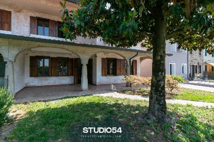 Villa bifamiliare via della Libertà 28, Centro, Paese
