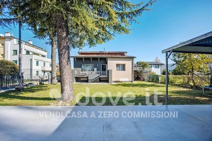 Villa unifamiliare via Giuseppe Verdi snc, Centro, Spresiano
