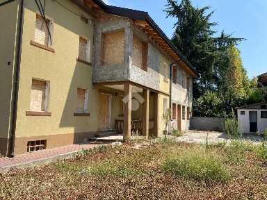 Villa bifamiliare via Casoni 50, Castelfranco Veneto