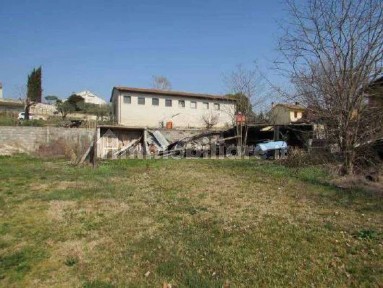 Villa all'asta via Camerin 15, Colle Umberto
