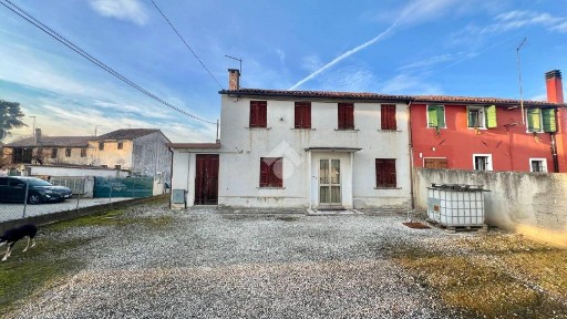 Villa bifamiliare via Ongarie 17, Ongarie, Morgano