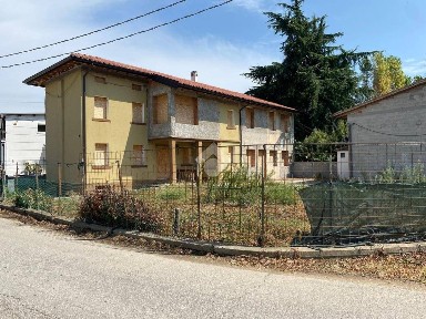 Villa bifamiliare via Casoni 50, Castelfranco Veneto