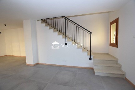 Villa bifamiliare via Piave, Trevignano
