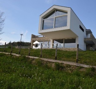 Villa unifamiliare via Conegliano, Centro, Susegana