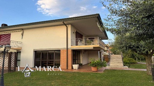 Casier, Via Piave, 17