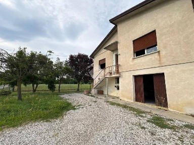 Villa bifamiliare via Venerio Monti 1, Varago, Maserada sul Piave