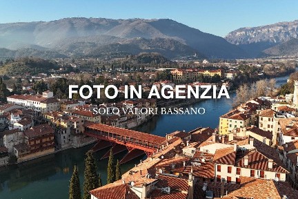 Villa plurifamiliare via Europa, Quattro Strade, Pieve del Grappa