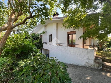 Villa bifamiliare via Larga 1, Castelfranco Veneto