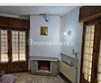 Villa all'asta via degli Alpini 75, Giavera del Montello
