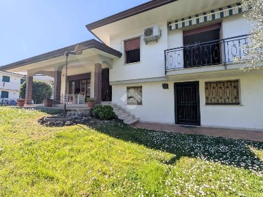Villa unifamiliare via asiago 12, Centro, Casier