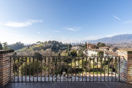 Villa unifamiliare via Antonio Canova, Centro, Asolo