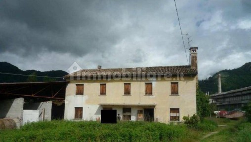 Villa all'asta via Carso, Vittorio Veneto
