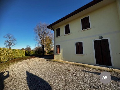 Villa plurifamiliare via Magnadola 78, Centro, Cessalto