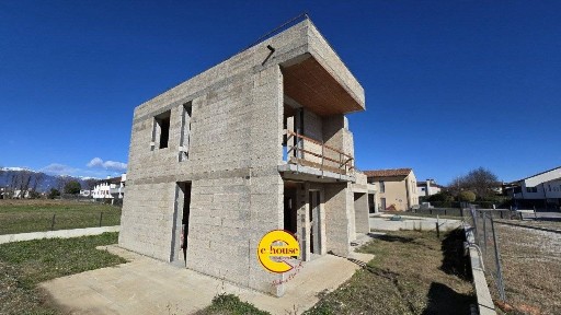 Villa unifamiliare via castiglione, Castione, Loria