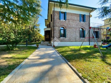 Villa unifamiliare viale Monte Grappa, Eden - Tribunale, Treviso