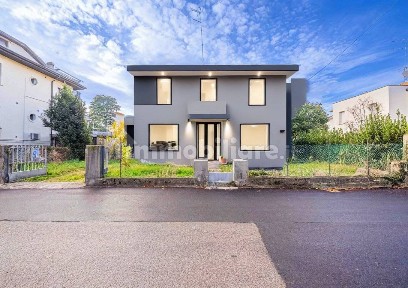 Villa unifamiliare viale Giosuè Carducci, Centro, Conegliano