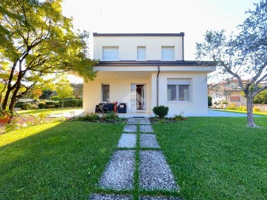 Villa bifamiliare via Ferdinando Ferretton, San Giuseppe - Aeroporto, Treviso