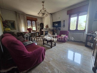 Villa unifamiliare via Monte Adamello 71, Centro, Paese