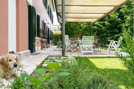 Villa unifamiliare via San Pio X, Castagnole, Paese