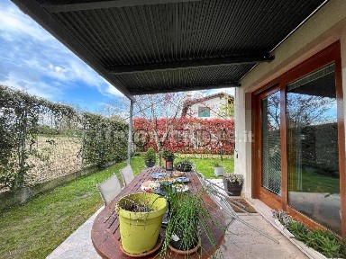 Villa bifamiliare via Basse, Centro, Casier